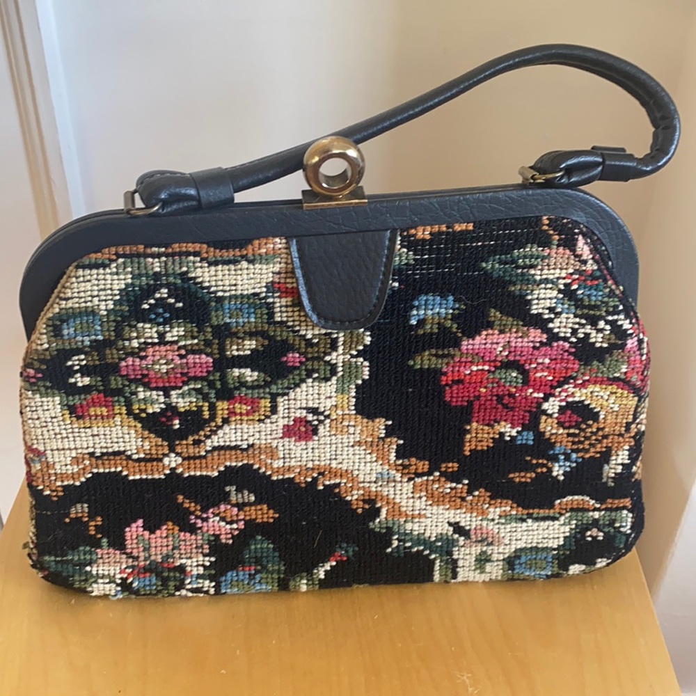 🪡 True Vintage Needlepoint Tapestry Purse Black Floral Gorgeous!